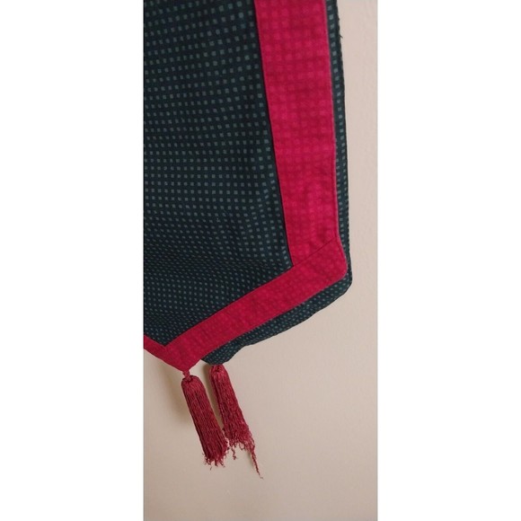 Woven Style Wine Red Green Tapestry Table Runner Length 74" Tassels Classic GUC - Picture 11 of 15